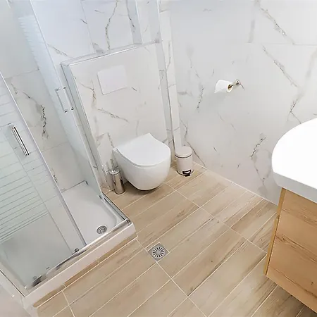 Nikola Luxury 2 Bedrooms 5 Guests アパート ニキティ