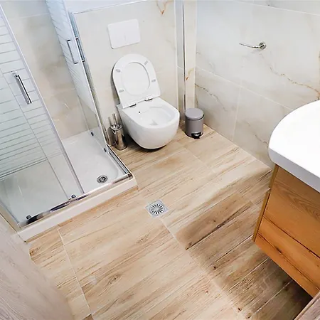 Nikola Luxury 2 Bedrooms 5 Guests ニキティ