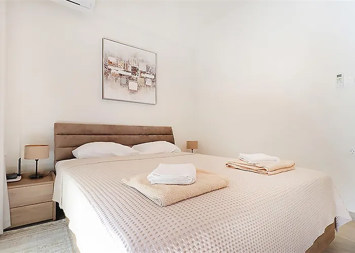 Nikola Luxury 2 Bedrooms 5 Guests 尼基季