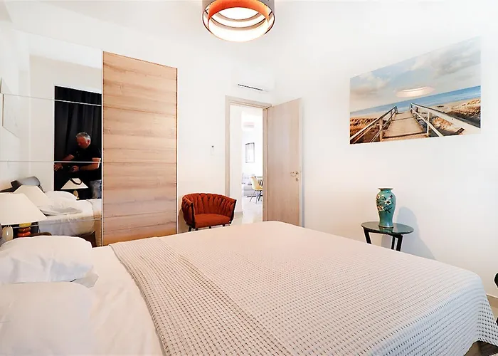 Nikola Luxury 2 Bedrooms 5 Guests 尼基季